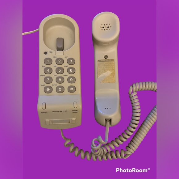 Vintage Sony wired phone! Works great! Model no. IT-B3, serial number 7687846 - Picture 6 of 7